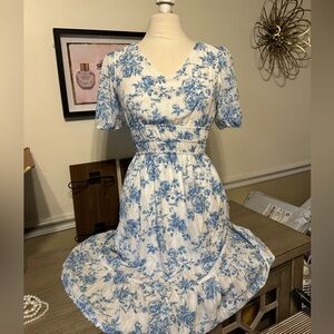 Luxology Blue and White Floral Midi Dress